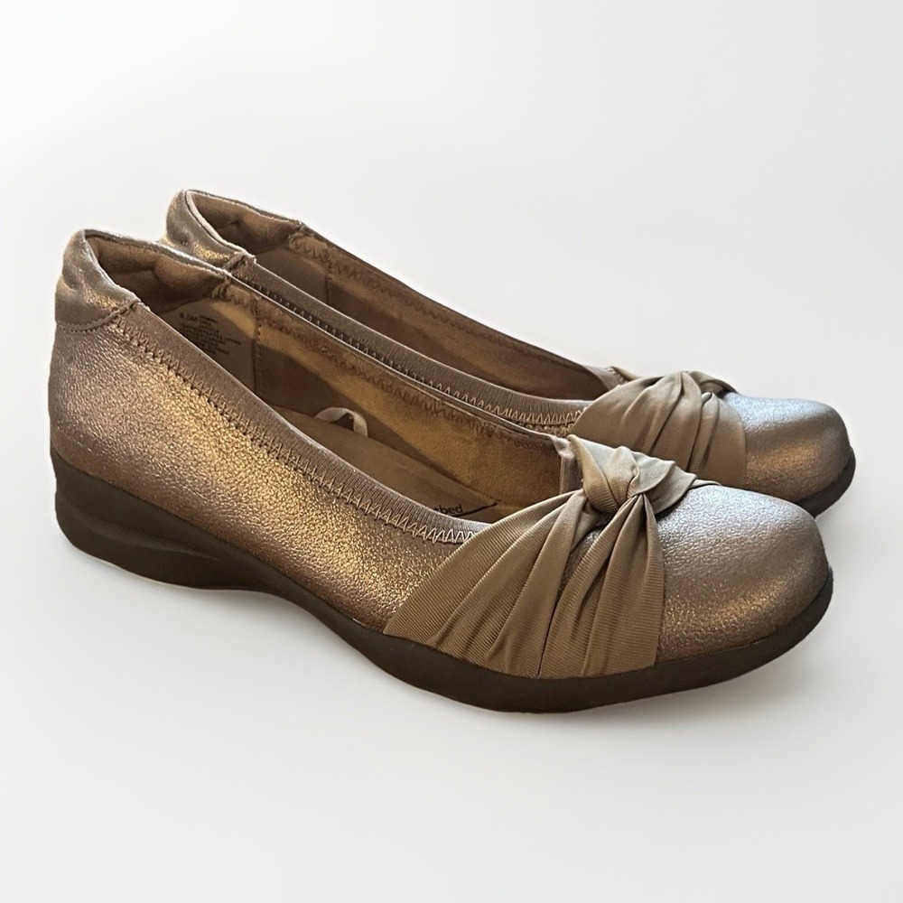 Jambu Tara Womens 8.5M Taupe Metallic Bow Low Wedge Comfort Shoes Corporate